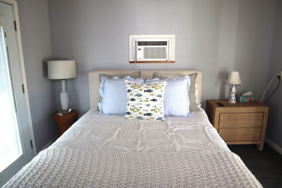 Bedroom by the driveway!