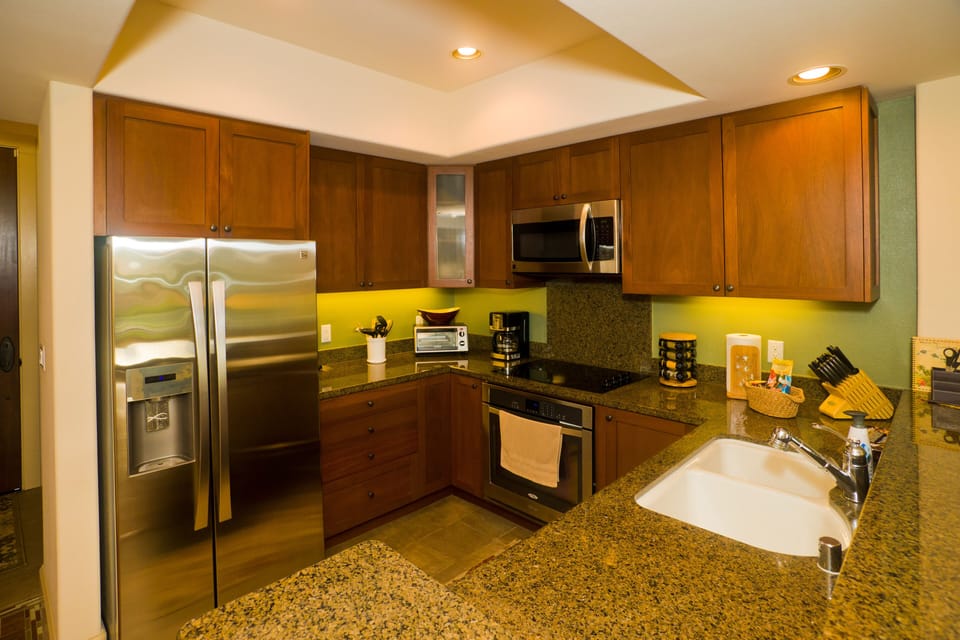 Fully stocked kitchen with everything you need. Coffee included!