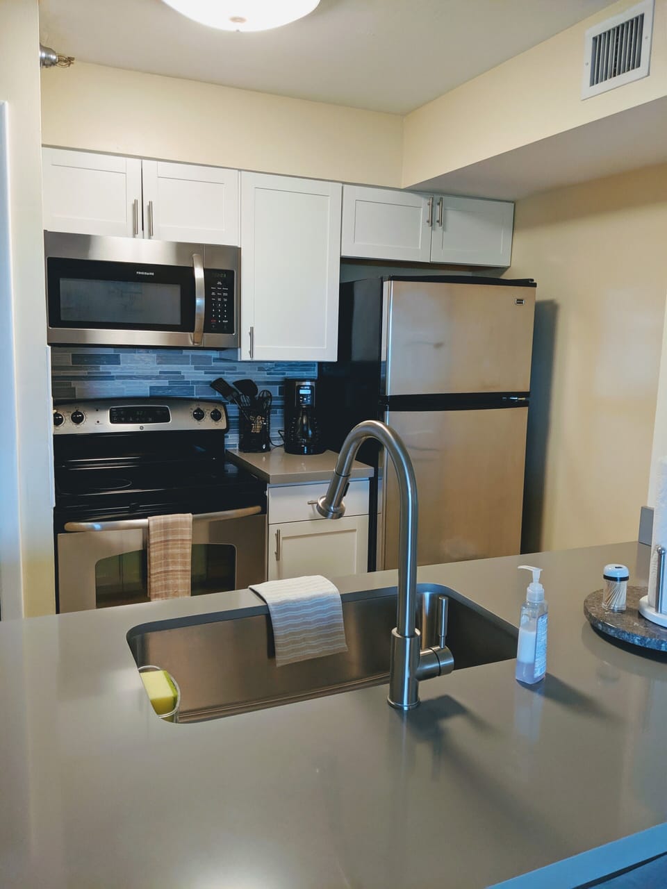 new quartz countertop
