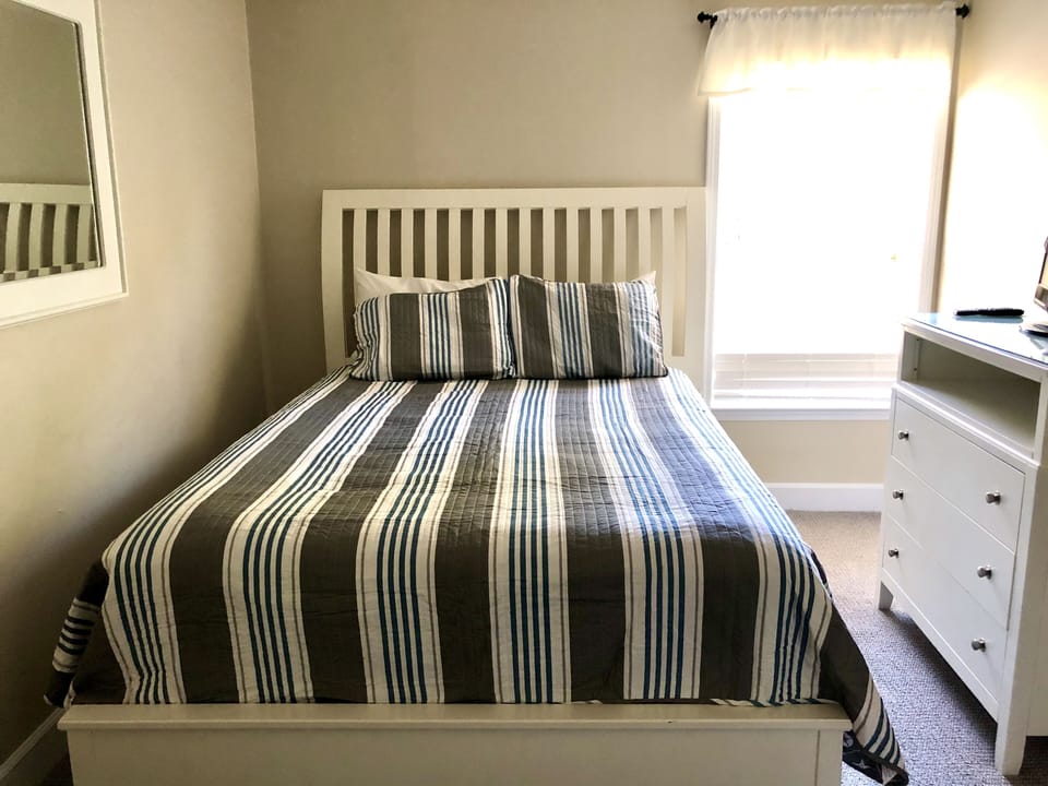 Second floor queen bedroom