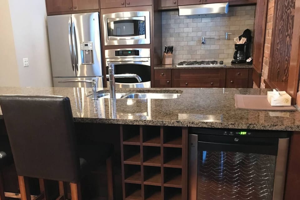  Wine Fridge & Storage