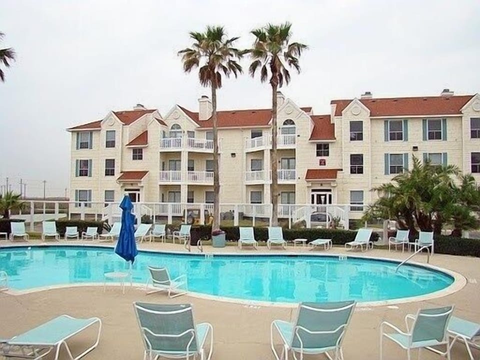 Pool and hot tub area