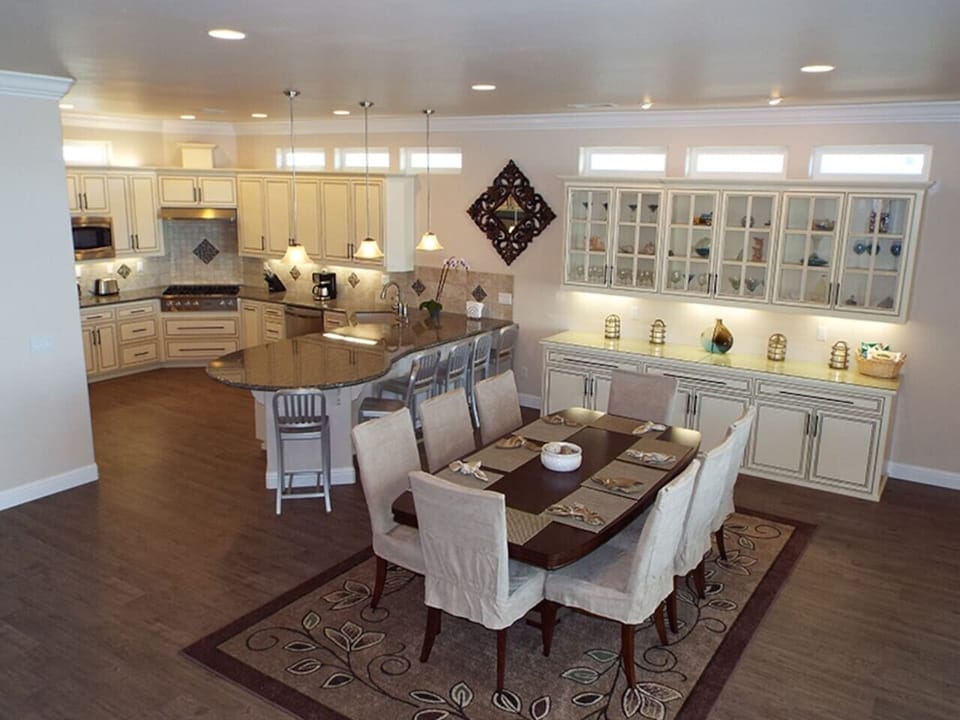 Kitchen Dining Serving Area