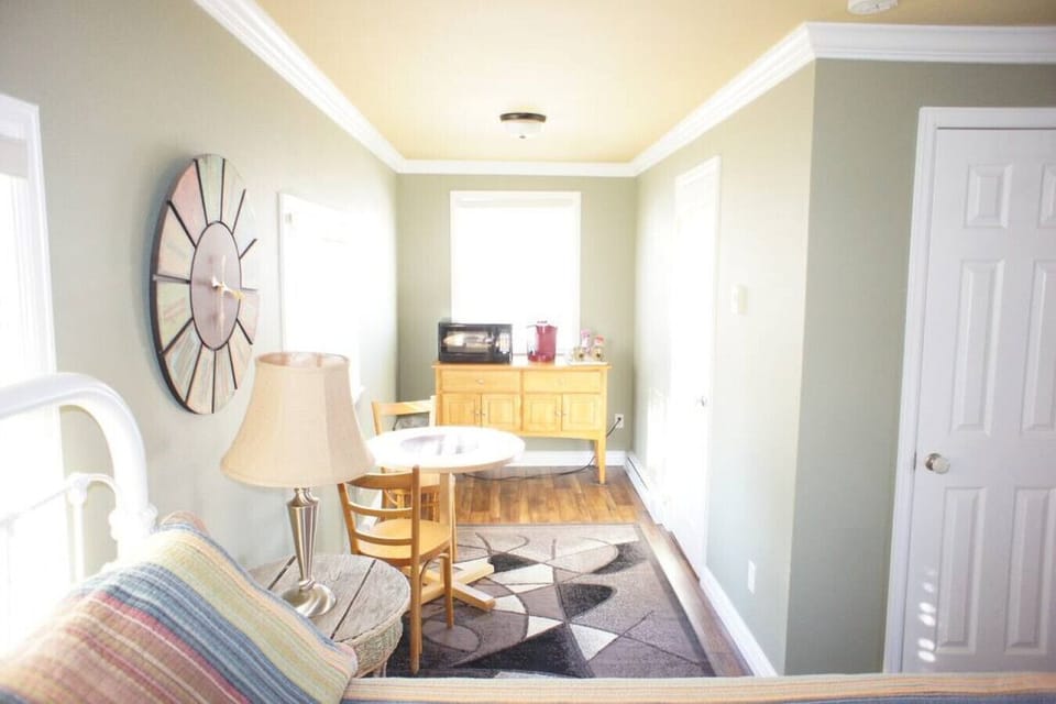 Bedroom eating nook