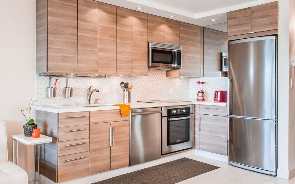 Brand new gourmet kitchen with stainless steel Bosh appliances - all new