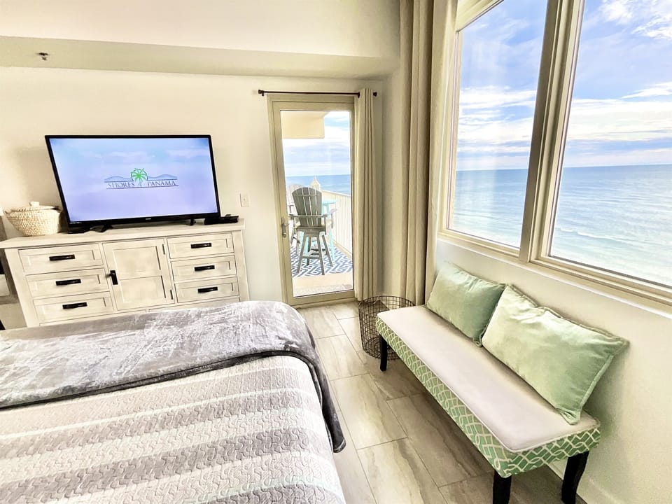 King Gulf front 1 of 3 bedrooms