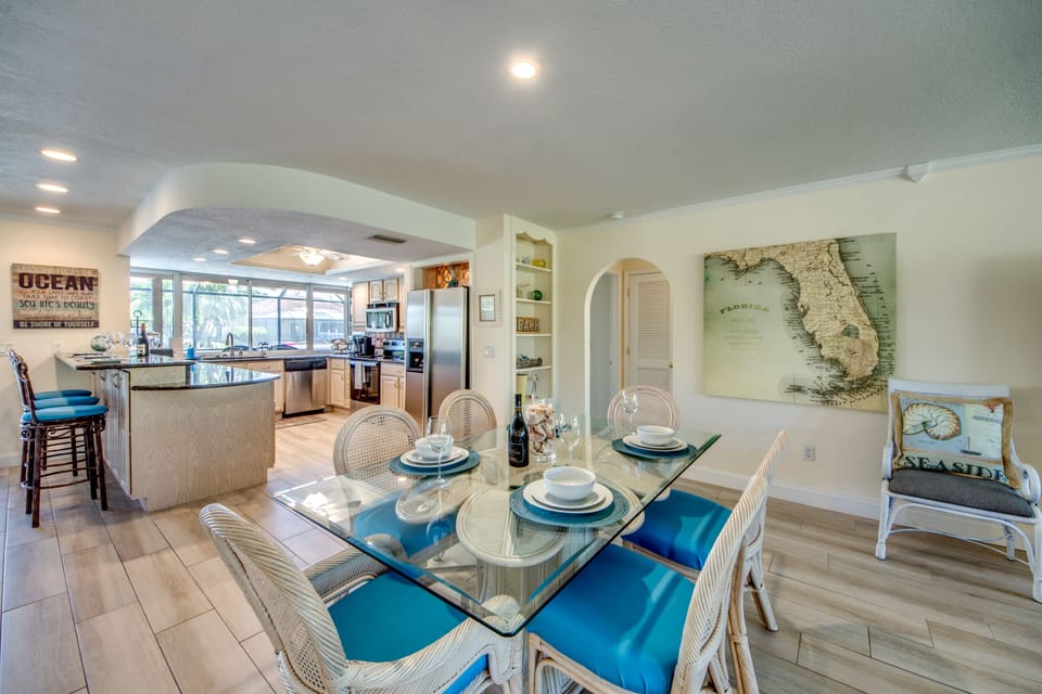 indoor dining for 6 to 8