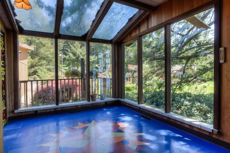 Sunroom space