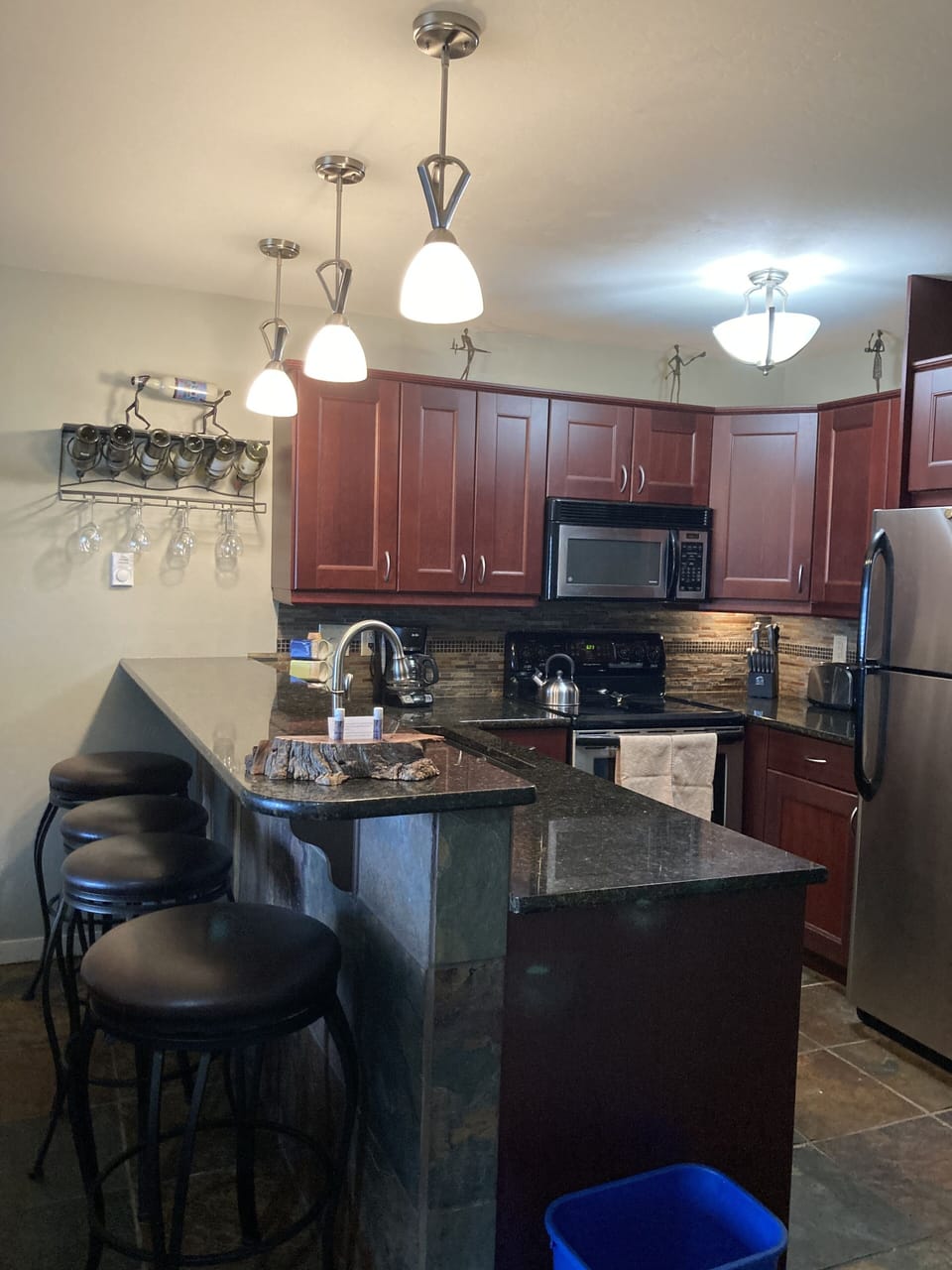 Up-to-date well stocked kitchen