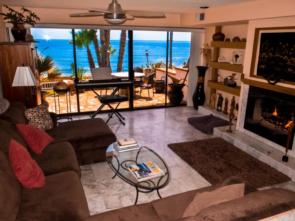 New paint and carpet in entire villa!