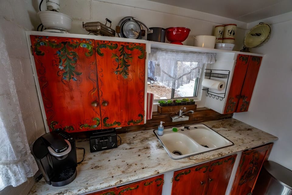 Cottage kitchen fully stocked for your stay