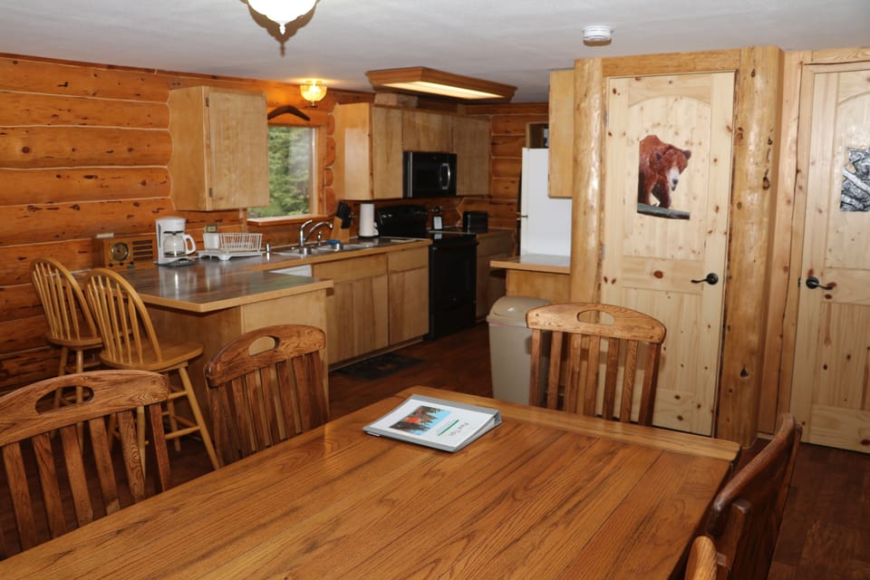 Dinning Table & Kitchen