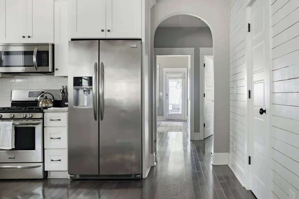 Cooking and connection come together effortlessly in this open kitchen.