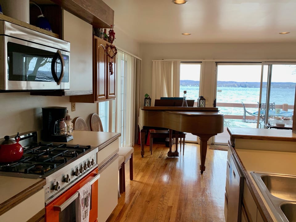 Play@Lake. Tuned 1x a year.   If U want 2 use the piano, its $125 4 addle tuning