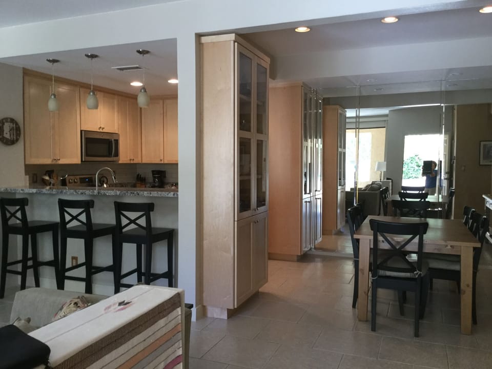 Kitchen & dining area