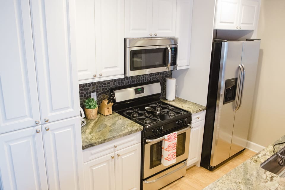 Easy to clean and well stocked kitchen