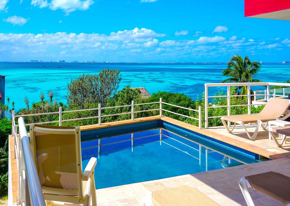 Nothing but Caribbean Blue Views