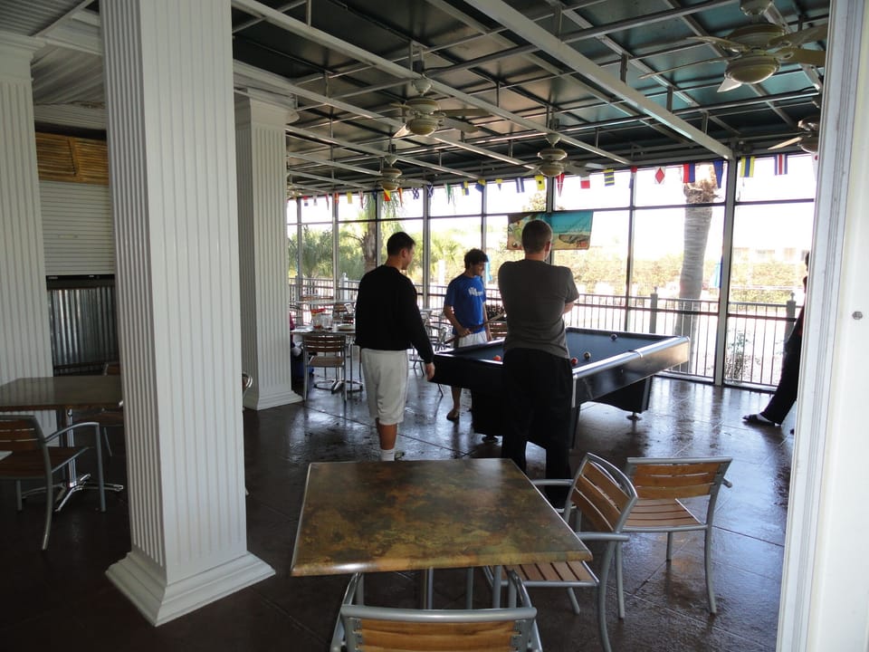 Mambos Poolside grille