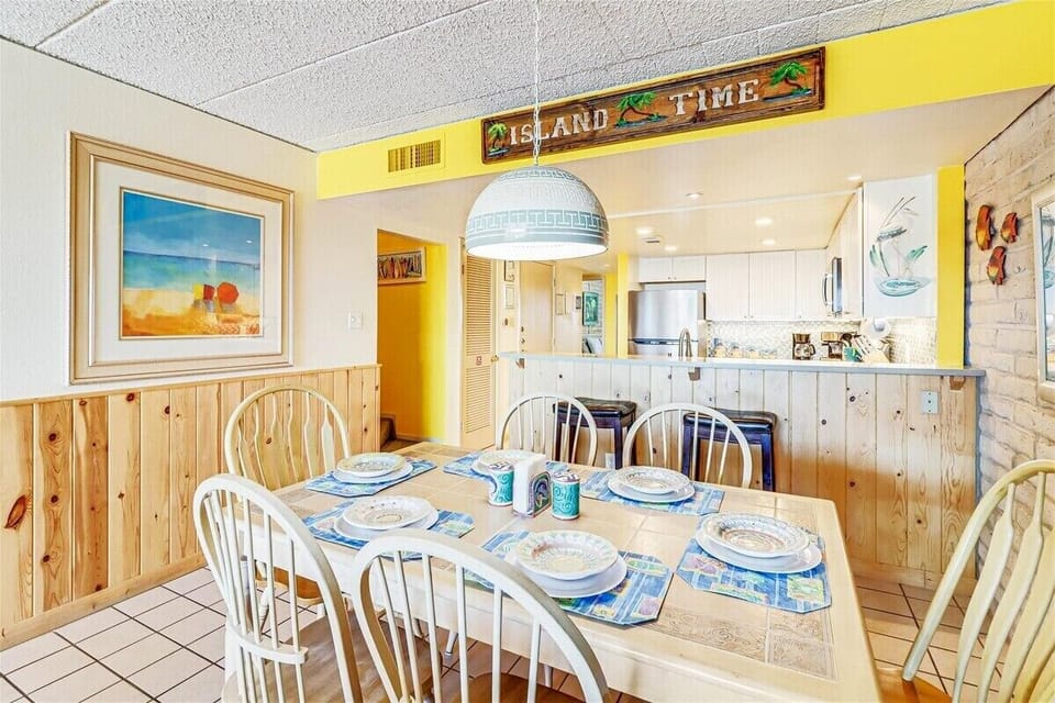 "ISLAND TIME" at Coral Cay 206