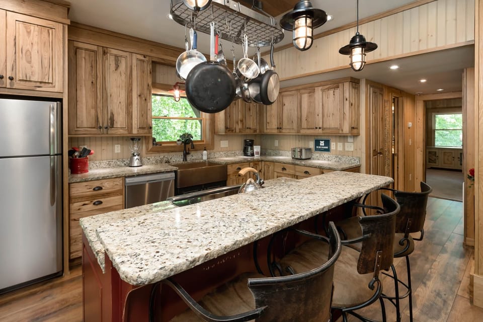 Huffman Creek Retreat -Chestnut-14