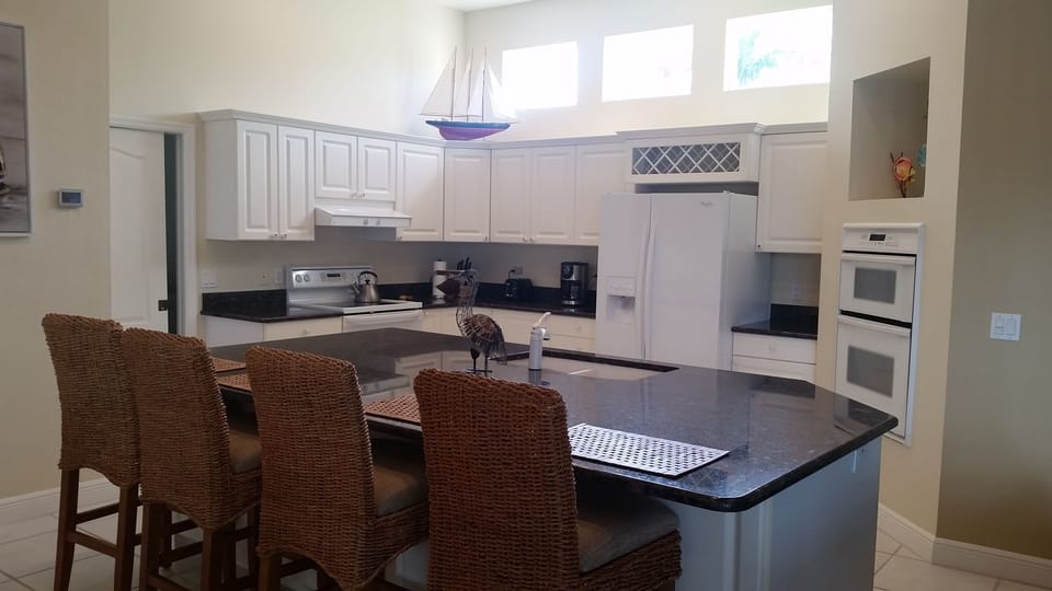 Fully equiped Kitchen for all your cooking needs.