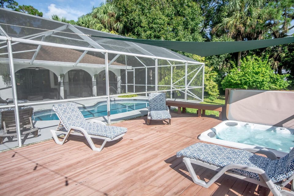 Sunbathing area
