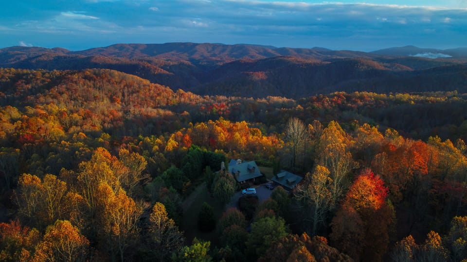  Overhead Mountain view of The Escape