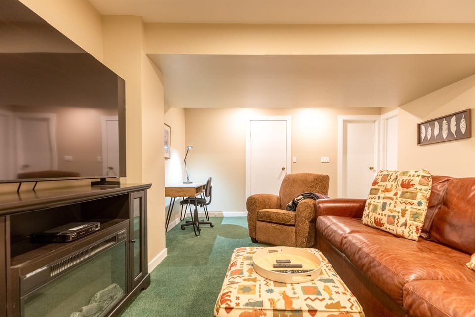 Lower Level Family Room | Work Station