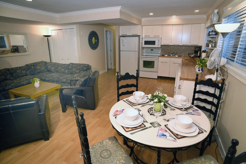 Elegant Dining