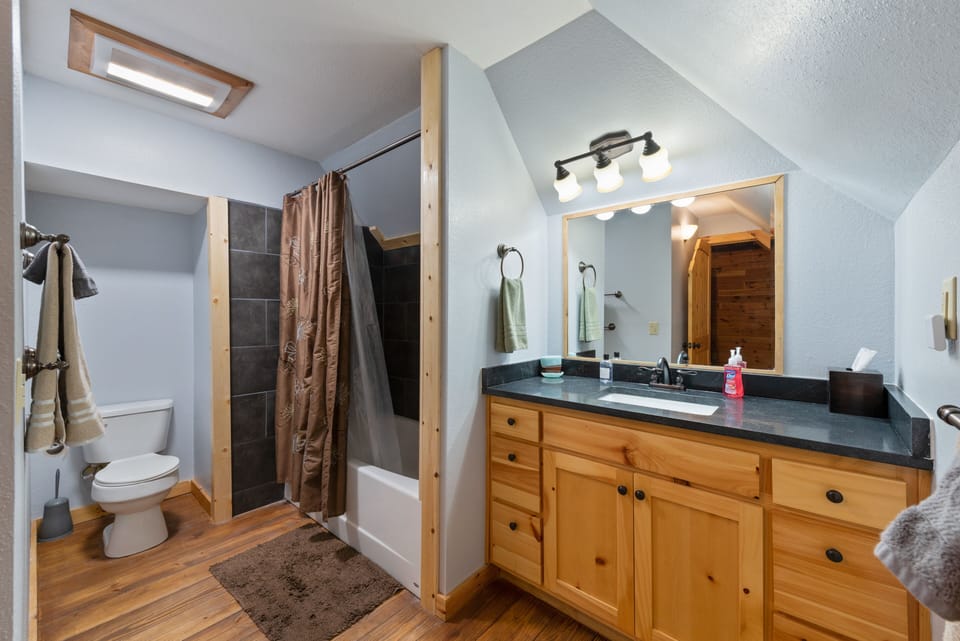 2nd floor master bedroom, fully remodeled bathroom, tile shower and soaker tub
