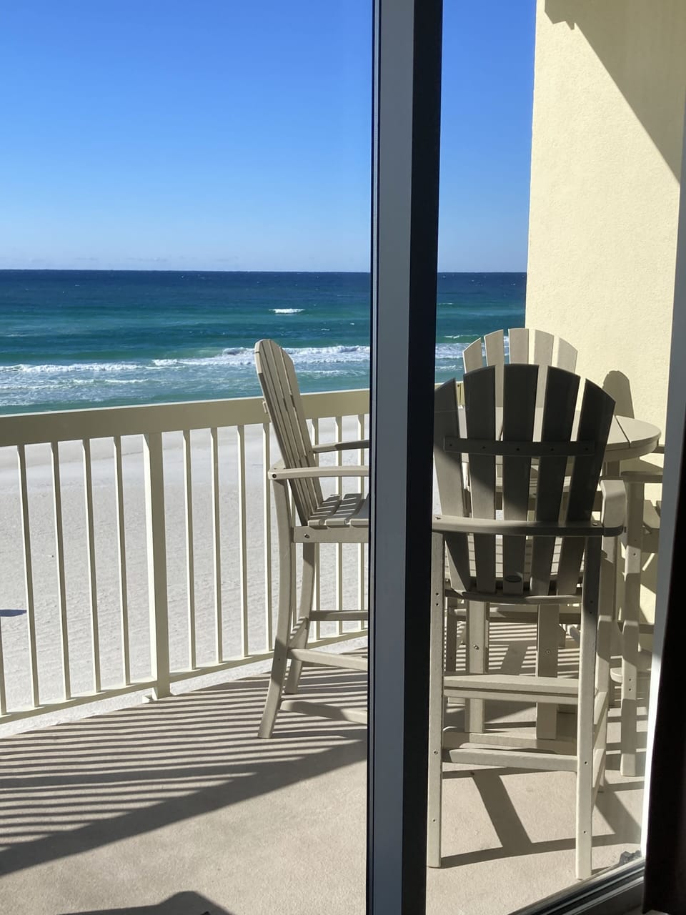 Nice seating for 6 on the balcony that overlooks the Gulf!