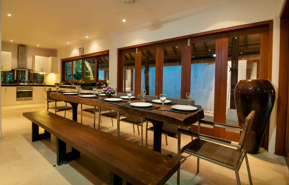 Family Villa, Private Pool (7 Bedrooms) | In-room dining