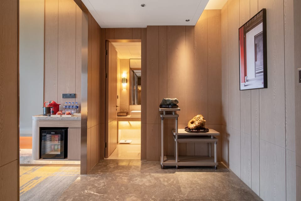 Executive Royal Suite | Premium bedding, minibar (free items), in-room safe, desk