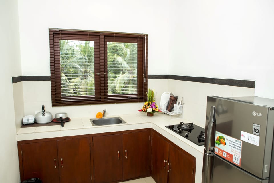 Deluxe Suite with Jungle View | Private kitchen