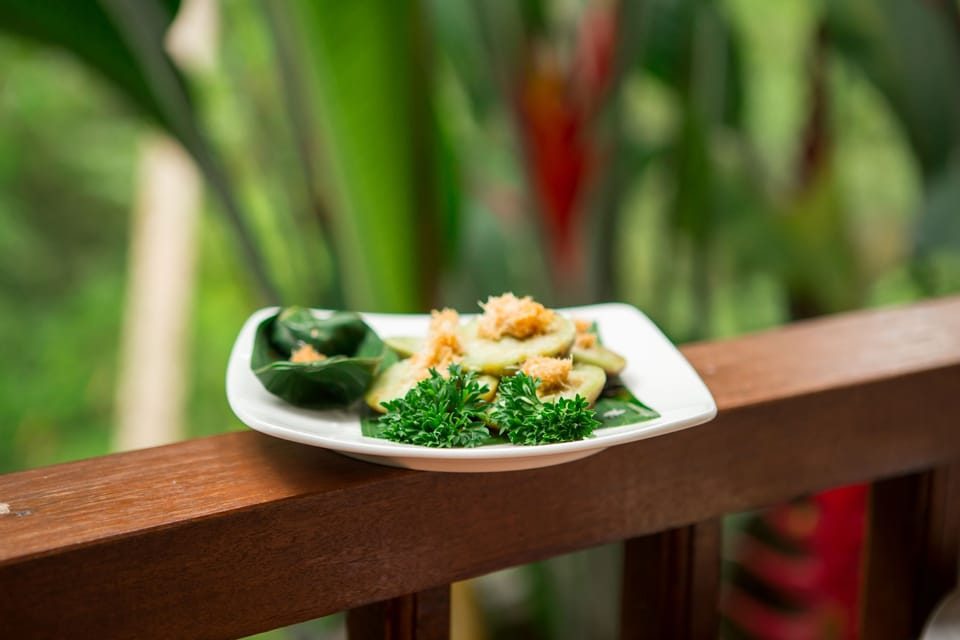 Deluxe Double with Valley View  | In-room dining