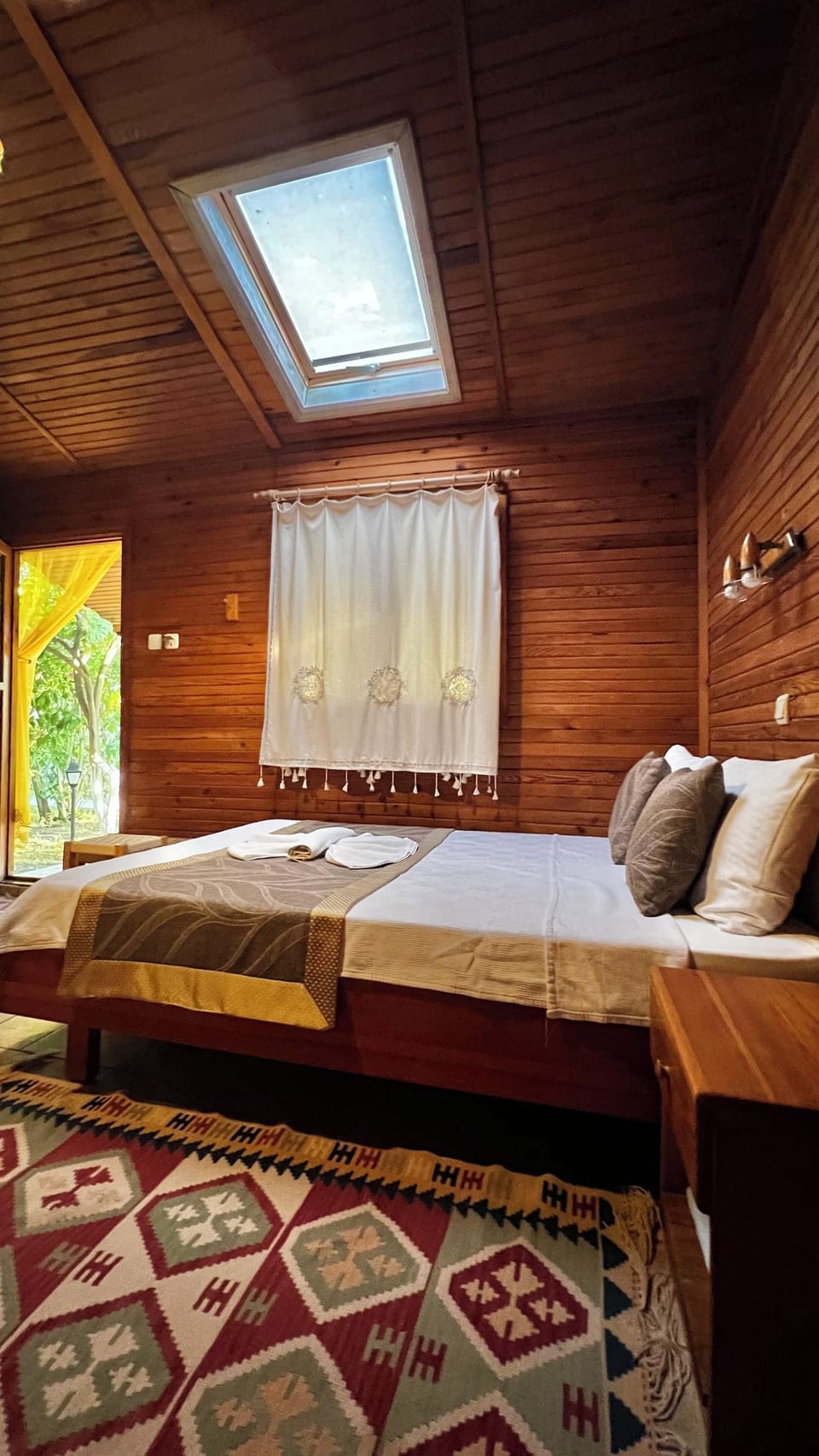 Family Room, 1 Bedroom, Garden View | In-room safe, desk, soundproofing, cribs (free)