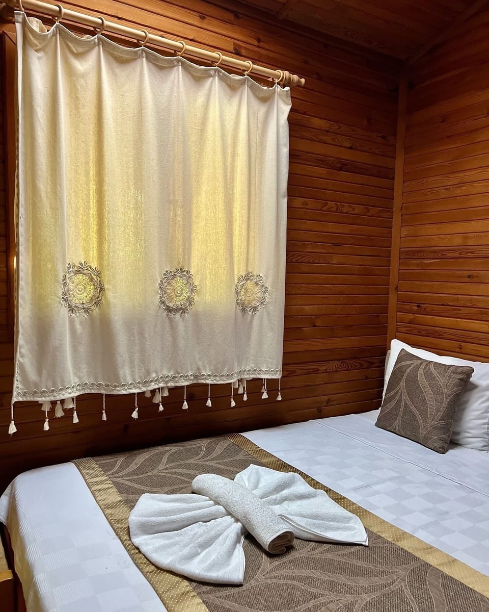 Family Room, 1 Bedroom, Garden View | In-room safe, desk, soundproofing, cribs (free)