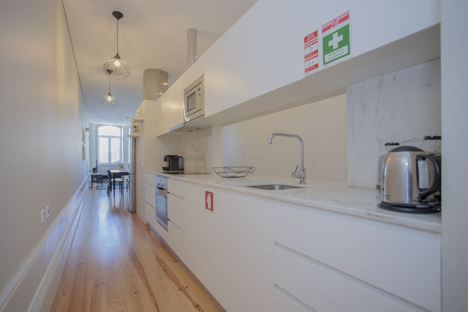 Apartment, 2 Bedrooms | Private kitchen | Full-size fridge, microwave, oven, stovetop