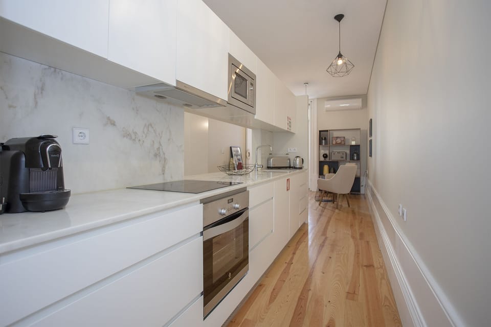 Apartment, 2 Bedrooms | Private kitchen | Full-size fridge, microwave, oven, stovetop