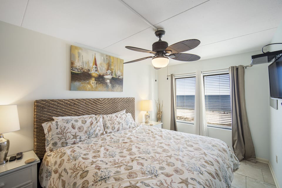 Condo, 2 Bedrooms, Balcony, Beachfront (408) | 2 bedrooms, individually decorated, individually furnished, free WiFi