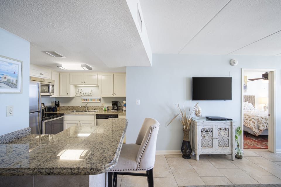 Condo, 2 Bedrooms, Balcony, Beachfront (408) | Living area | TV, DVD player