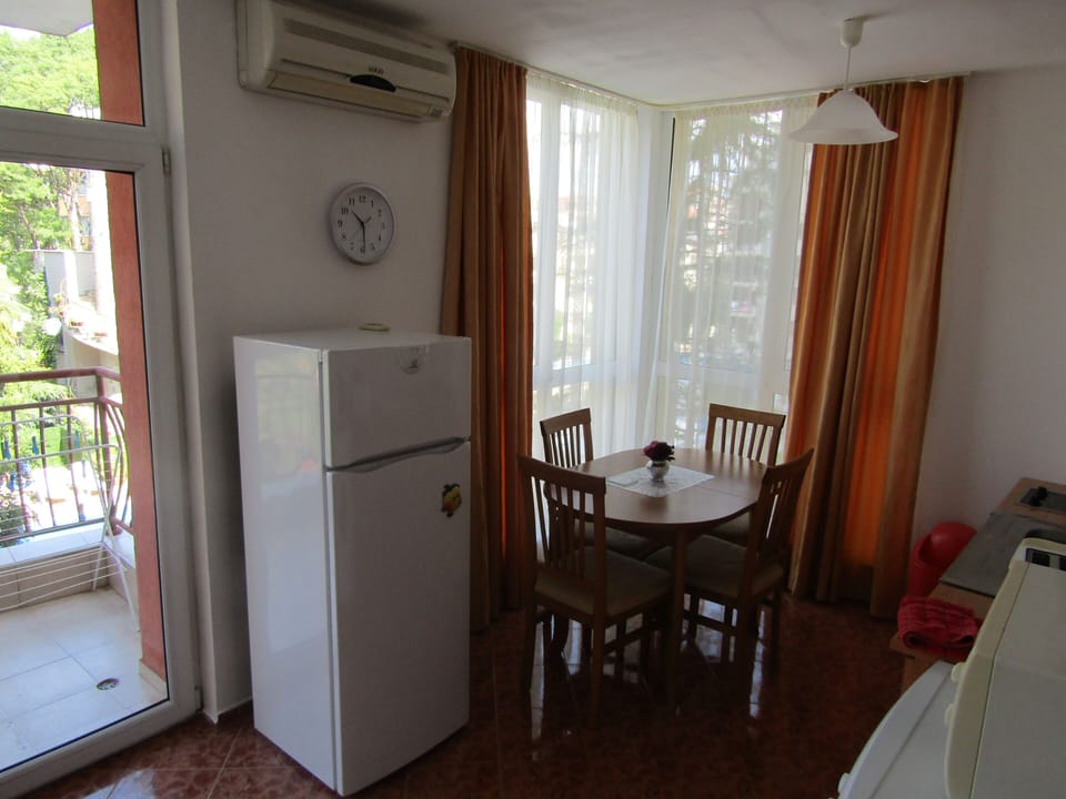 Dining area and fridge/freezer