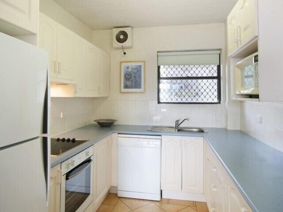 Apt 5 - 2 Bed 1 Bath | Private kitchen | Fridge, microwave, oven, stovetop