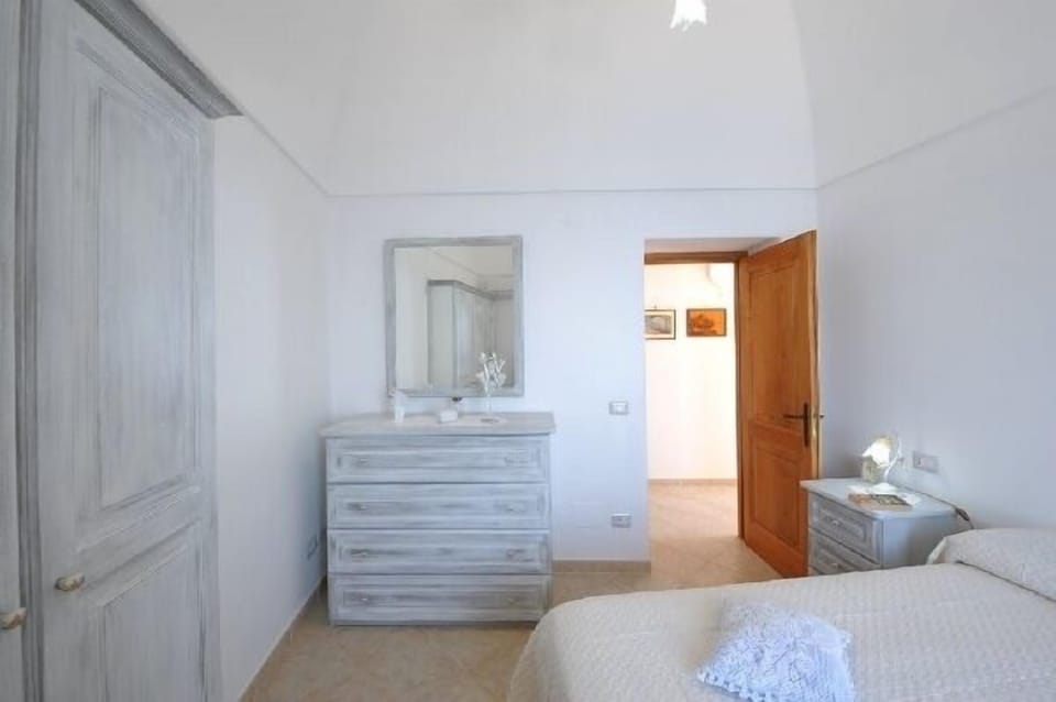 twin bedroom