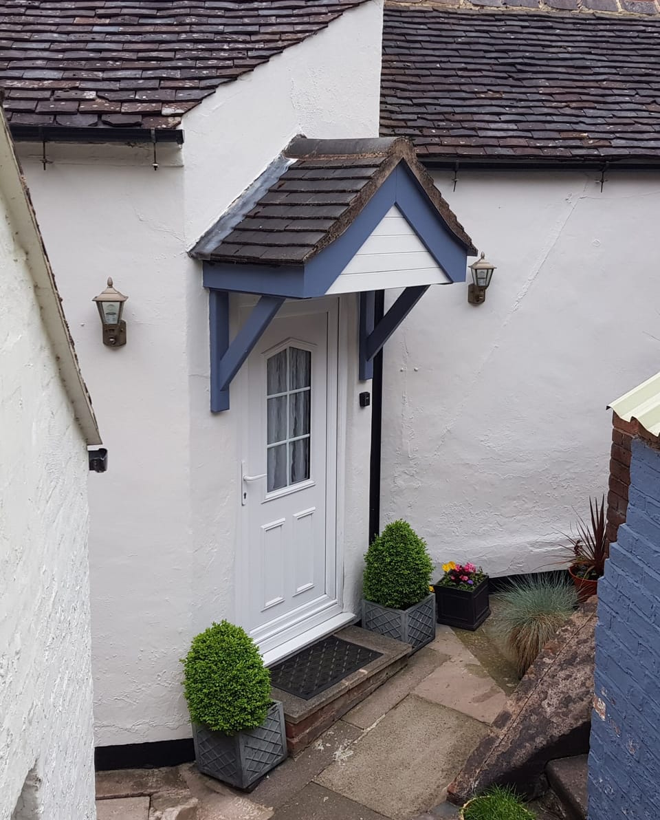 Welcome to Hidden Cottage!