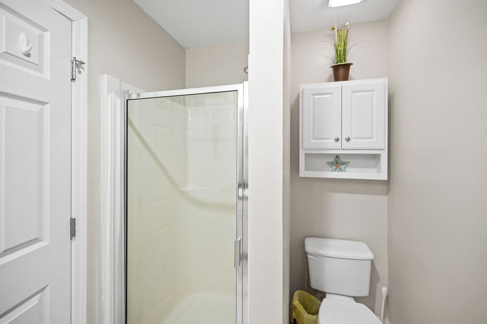 Second full bathroom 