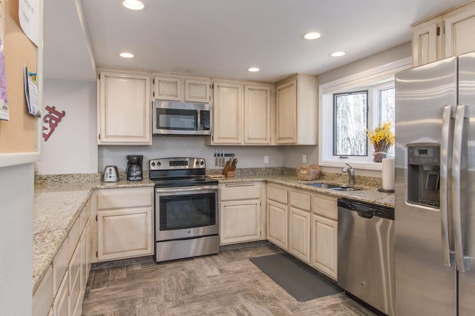 Main Level - Kitchen
