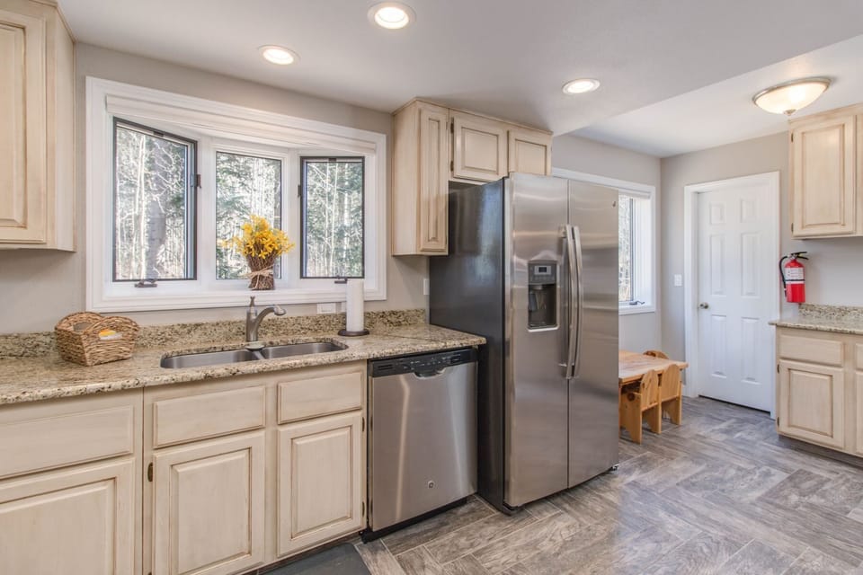 Main Level - Kitchen
