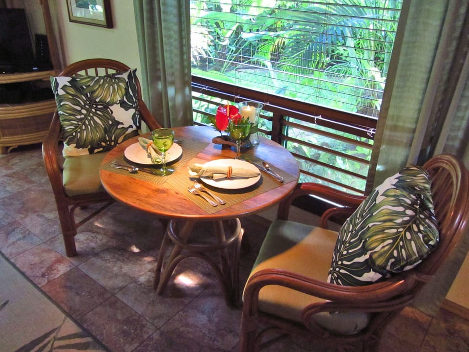 Dining area
