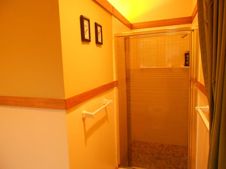 Bathroom II-2